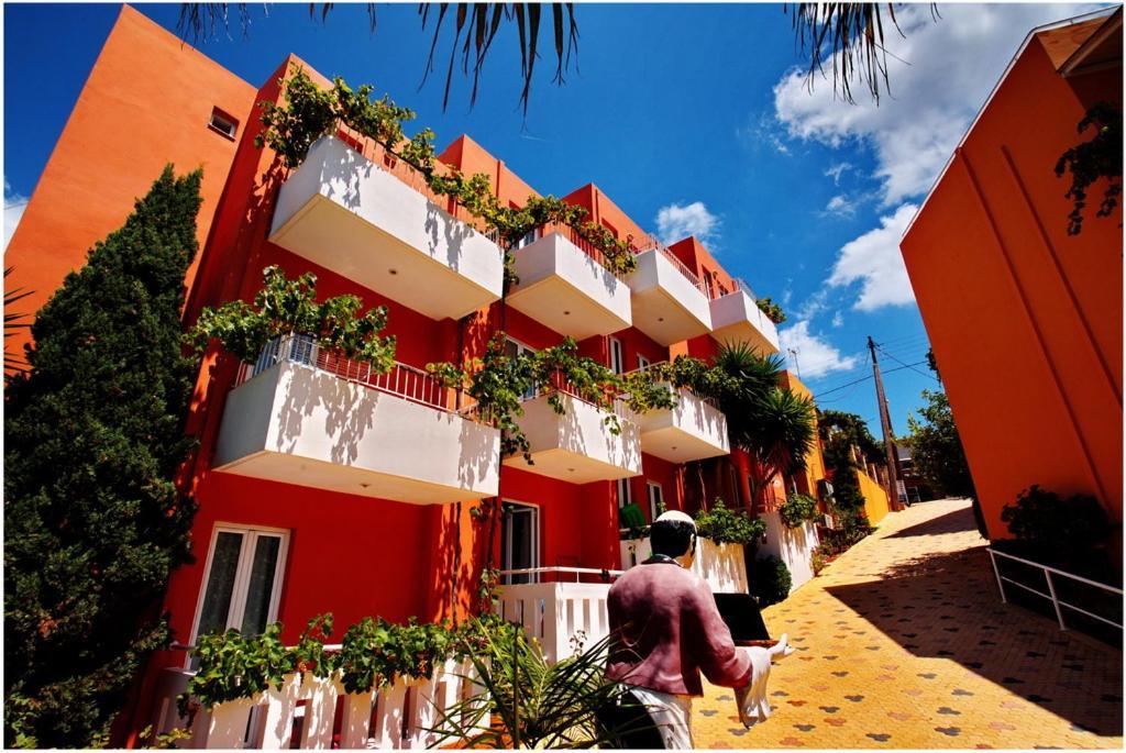 Bellos Hotel Apartments Херсониссос Экстерьер фото
