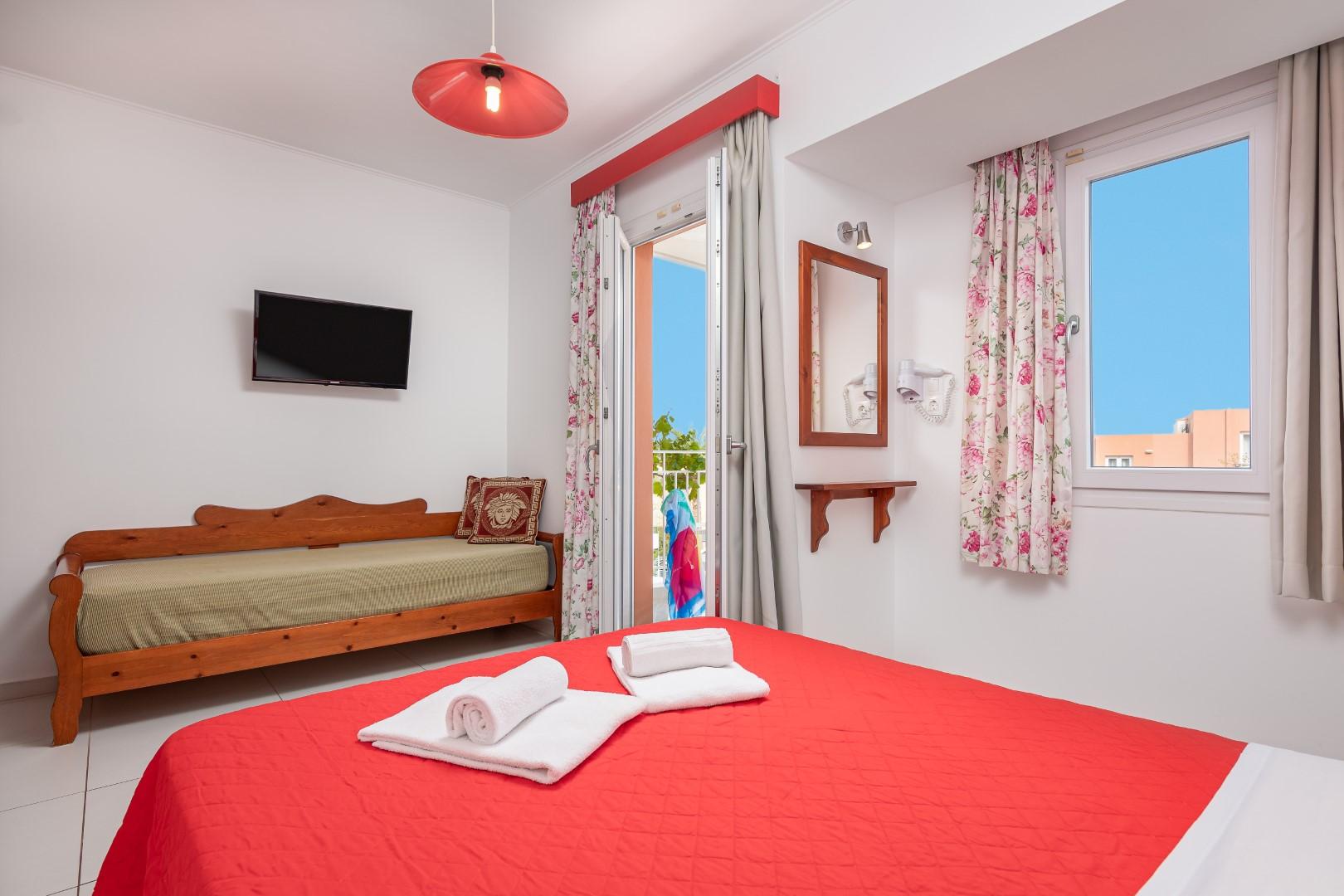 Bellos Hotel Apartments Херсониссос Экстерьер фото