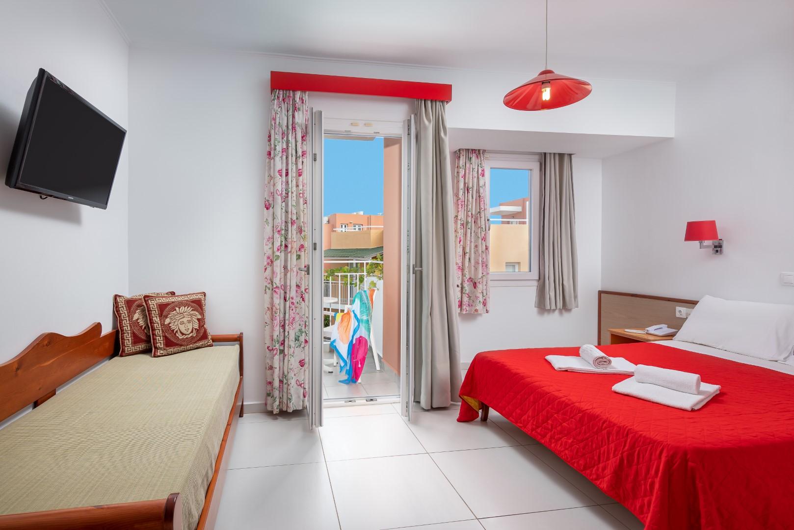 Bellos Hotel Apartments Херсониссос Экстерьер фото