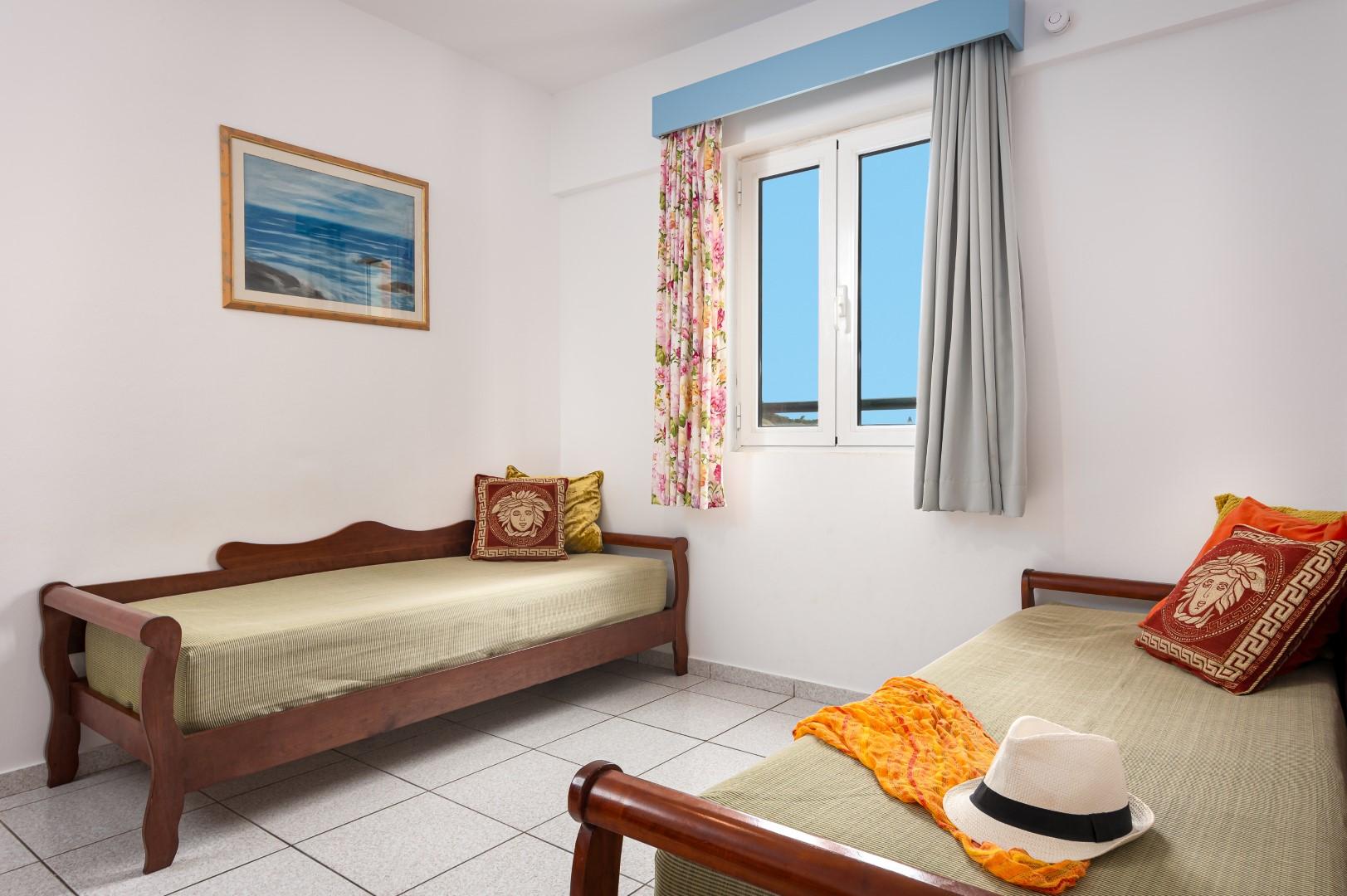 Bellos Hotel Apartments Херсониссос Экстерьер фото